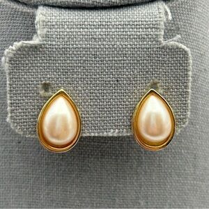 Vintage Goldtone Teardrop Faux Pearl Cabochon Clip On Earrings Dainty Small